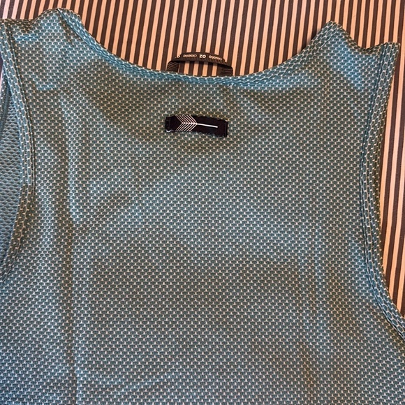 Oiselle fly out tank - Picture 3 of 3